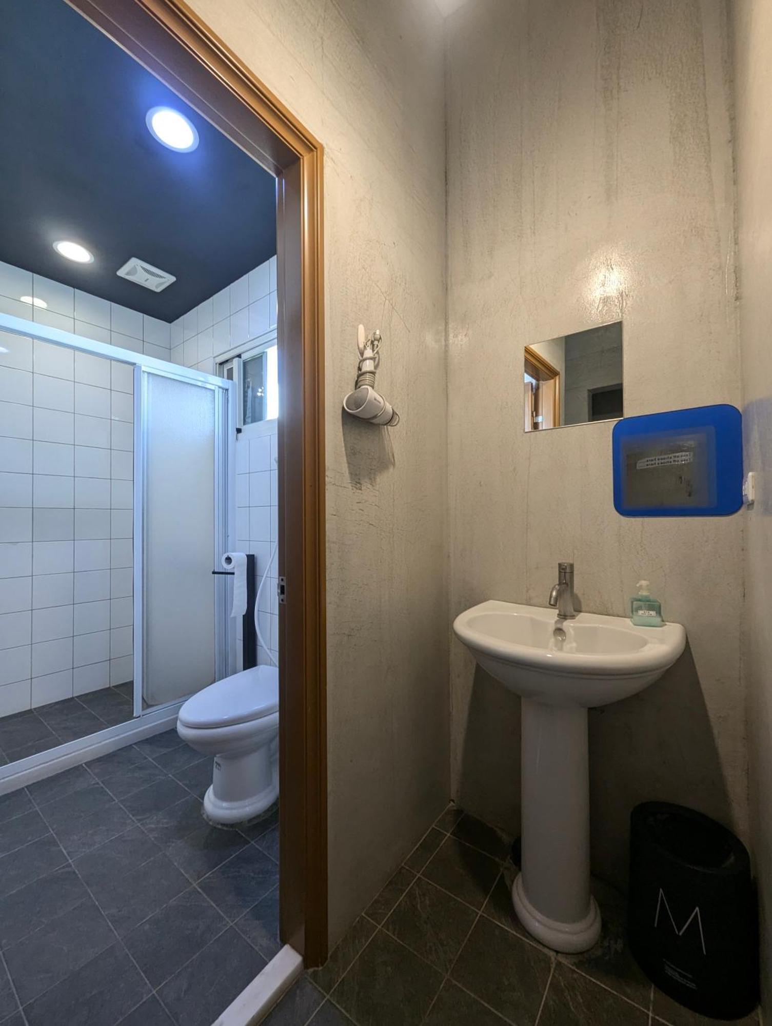 40Inn Backpackers Warehouse T'ai-tung Exterior foto